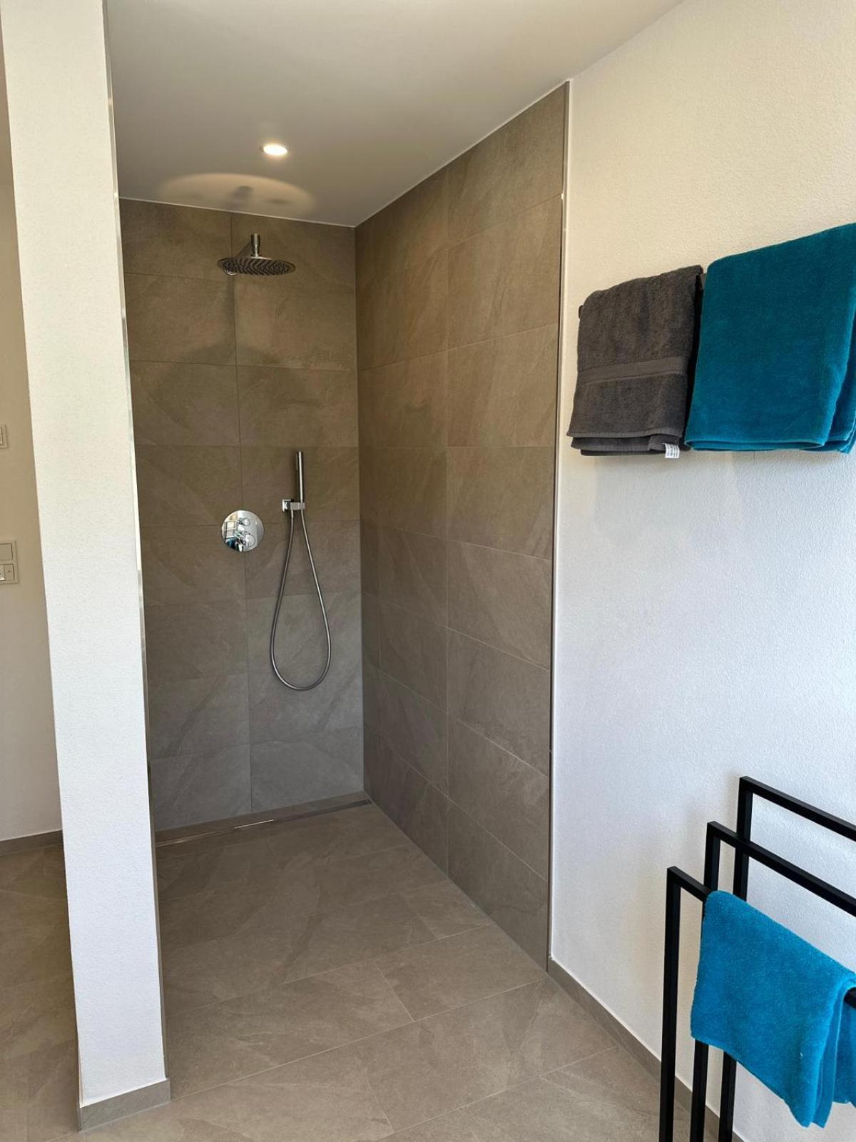Lösnich Moselappartements By Weingut Marco Adamy מראה חיצוני תמונה