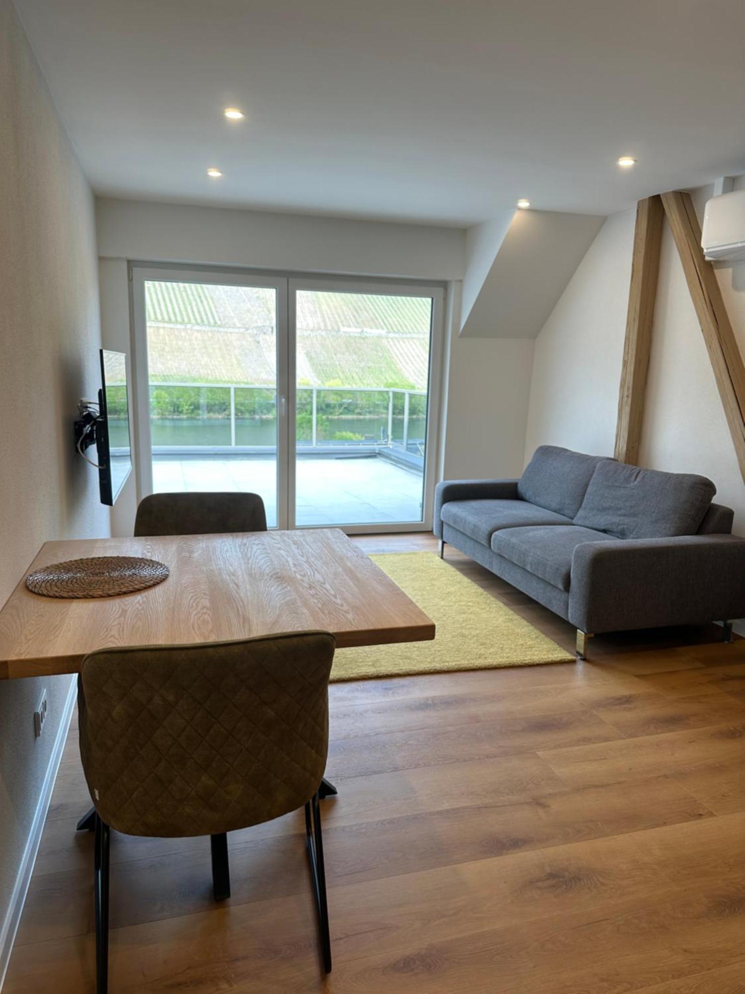 Lösnich Moselappartements By Weingut Marco Adamy מראה חיצוני תמונה